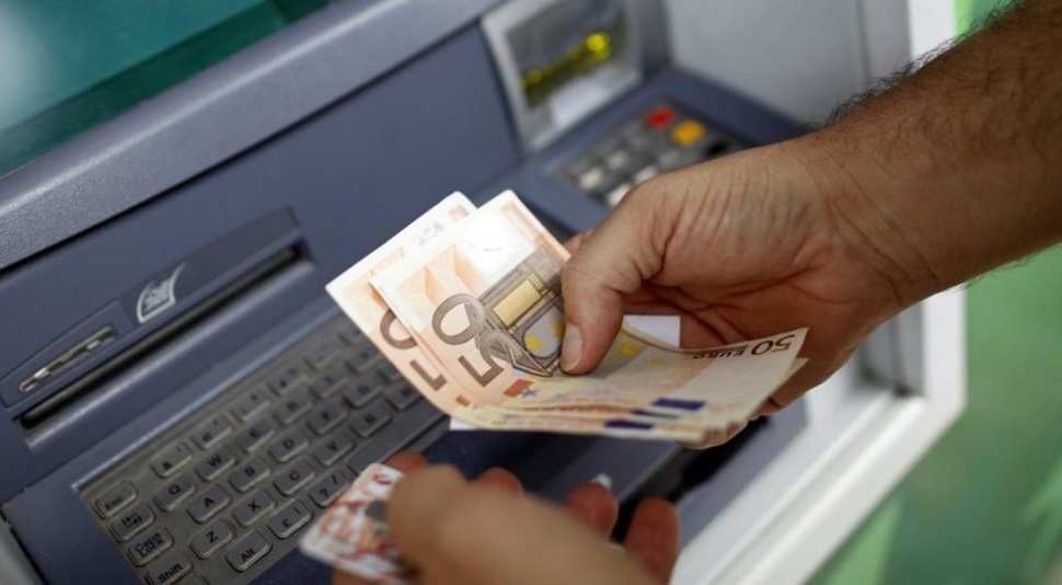 Hyn ne fuqi ligji, ne Kosove rriten pagat me 6.8 euro